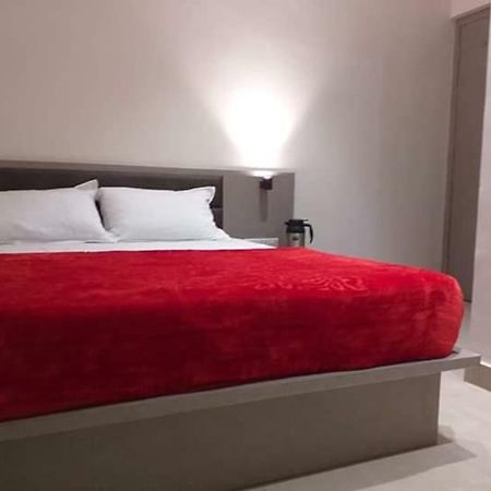 Hotel Diamond Castle Pali  Экстерьер фото