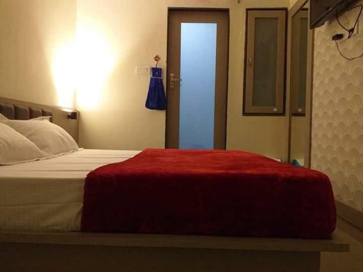 Hotel Diamond Castle Pali  Экстерьер фото